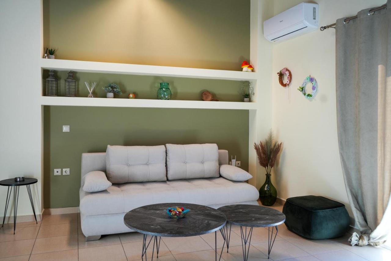 Aggeliki'S Guest House นาฟปลิโอ ภายนอก รูปภาพ
